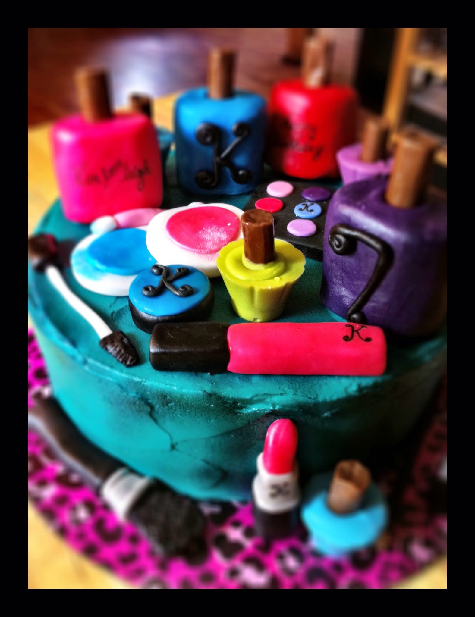 Makeup Theme Cake